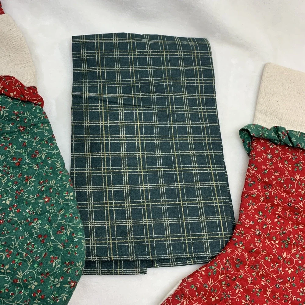 Vtg Valorie's Folk Art Appliqué Red Green Christmas Stockings & Angel Hand Towel